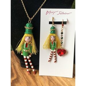 NEW‎ Betsey Johnson Necklace  Christmas Holiday Girl Nutcracker Pendant Set.